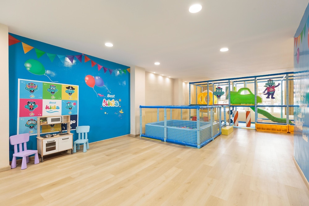 Hotel Best Sabinal — Attractions for children in Roquetas de Mar, Andalusia
