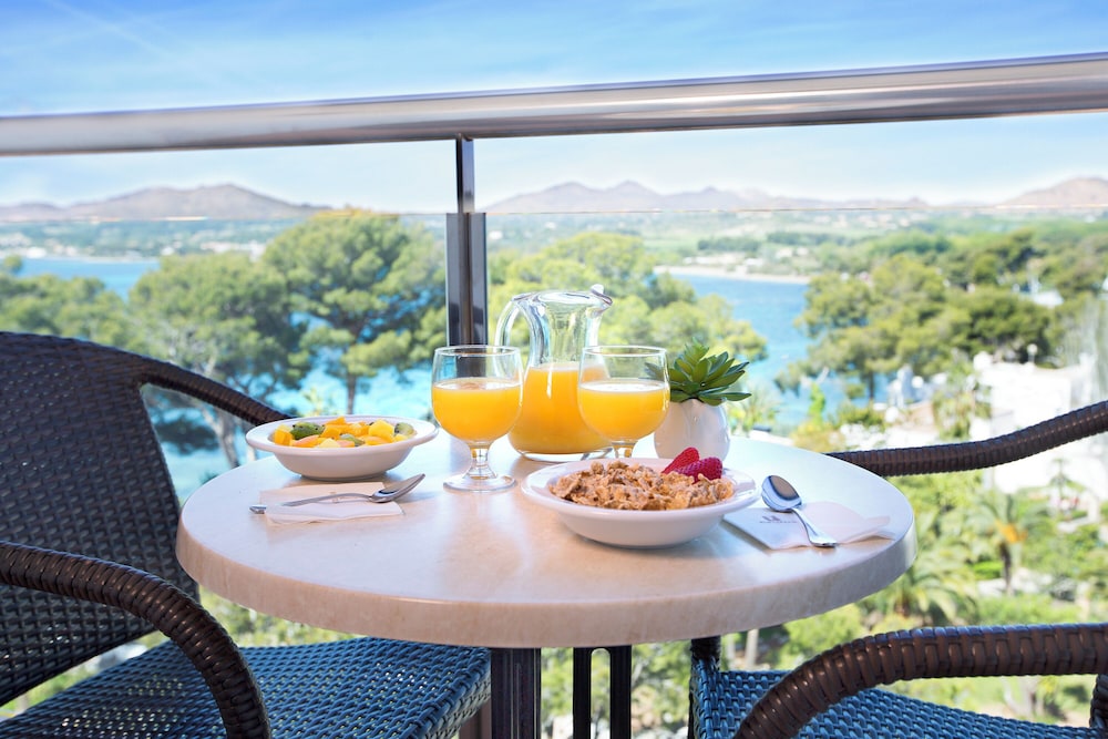 Hipotels Hipocampo Palace & Spa — Hotel rooms in Cala Millor, Balearic Islands