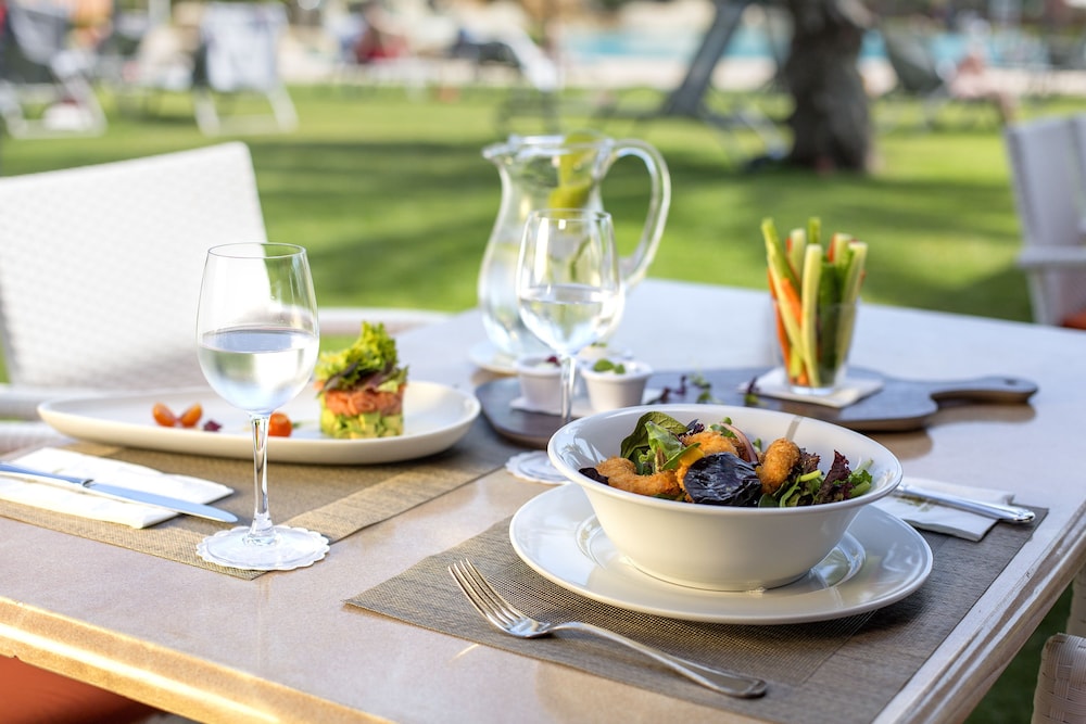 Hipotels Hipocampo Palace & Spa — Restaurant & bars in Cala Millor, Balearic Islands