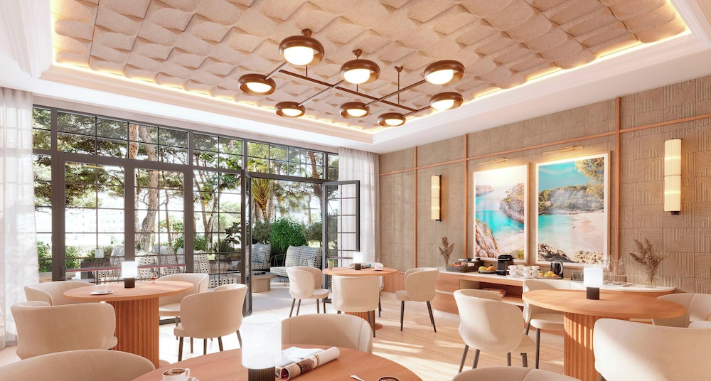 Hipotels Hipocampo Palace & Spa — Restaurant & bars in Cala Millor, Balearic Islands