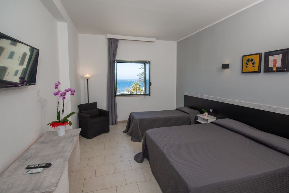 Hotel Hopps — Hotel rooms in Mazara del Vallo, Sicily