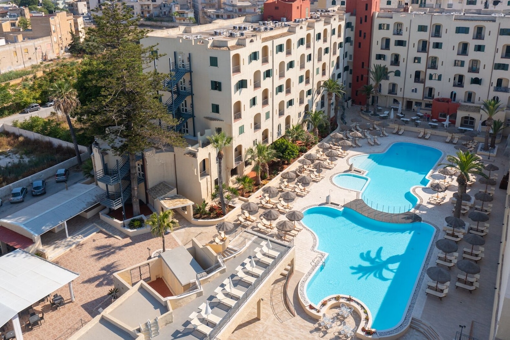 Hotel Hopps — Swimming pool in Mazara del Vallo, Sicily