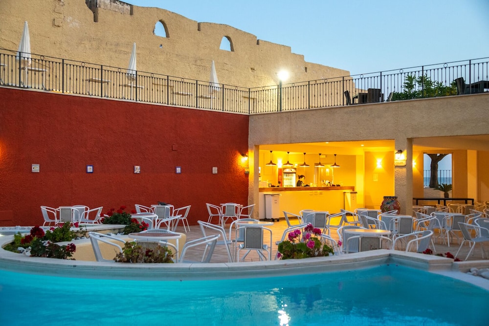 Hotel Hopps — Restaurant & bars in Mazara del Vallo, Sicily