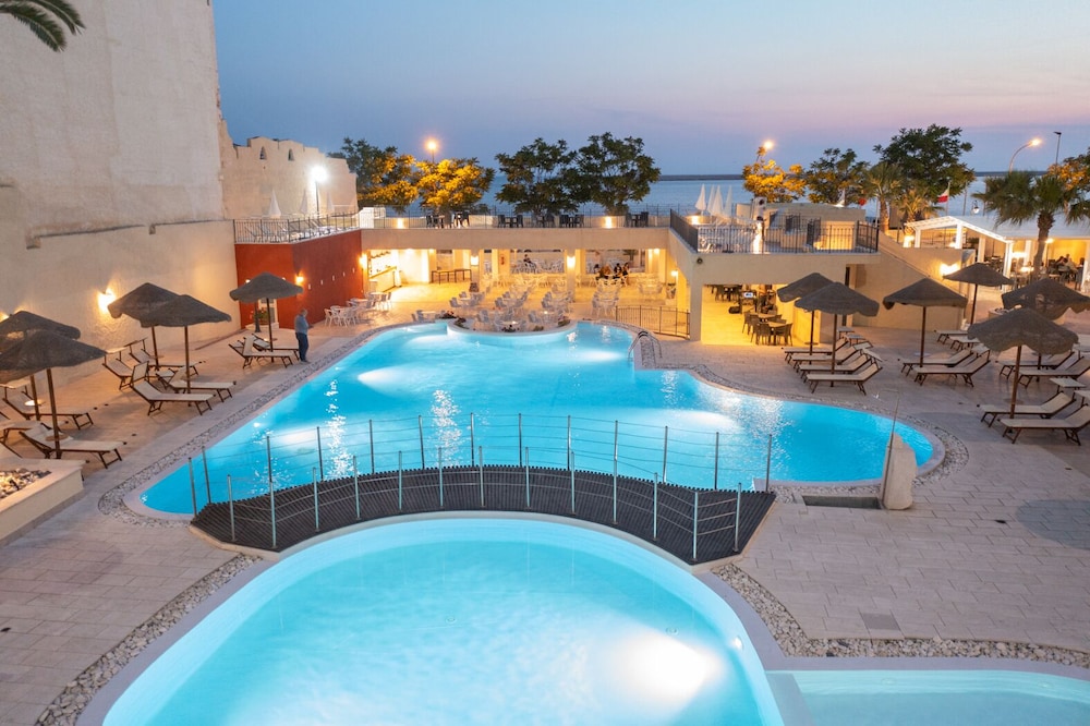 Hotel Hopps — Swimming pool in Mazara del Vallo, Sicily