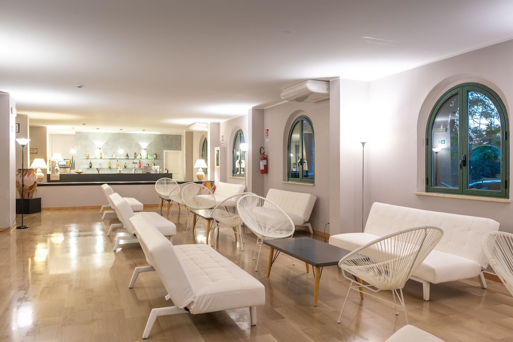 Hotel Hopps — Restaurant & bars in Mazara del Vallo, Sicily