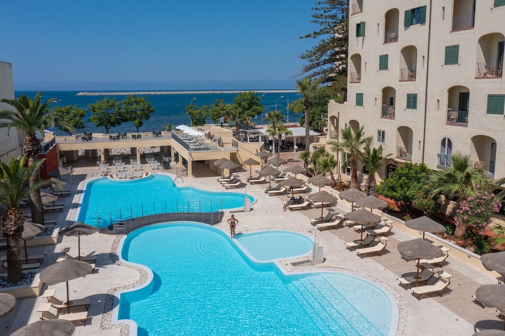 Hotel Hopps — Swimming pool in Mazara del Vallo, Sicily