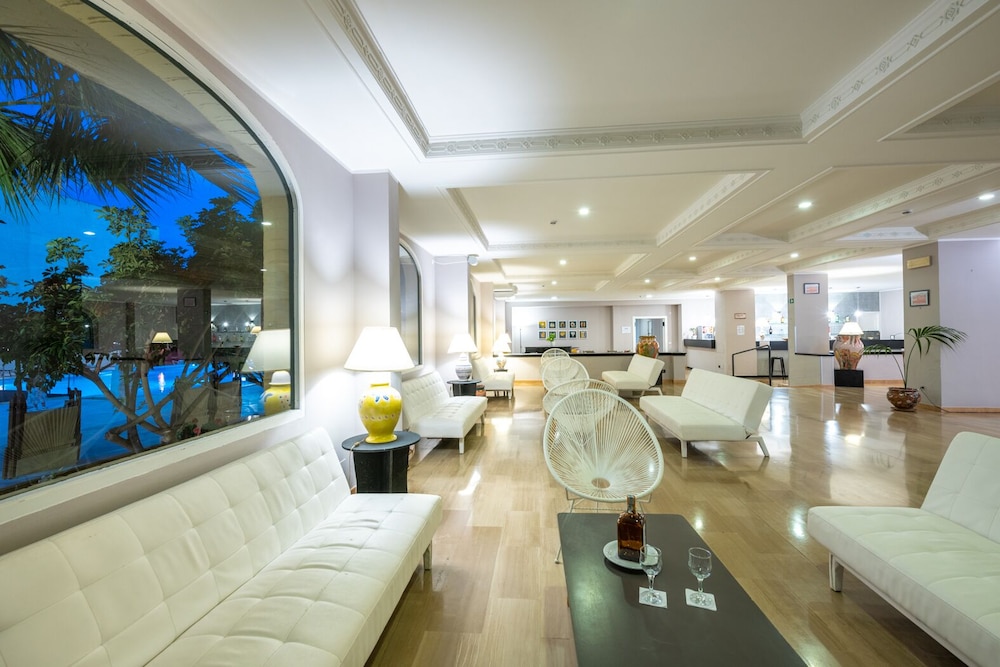 Hotel Hopps — Restaurant & bars in Mazara del Vallo, Sicily