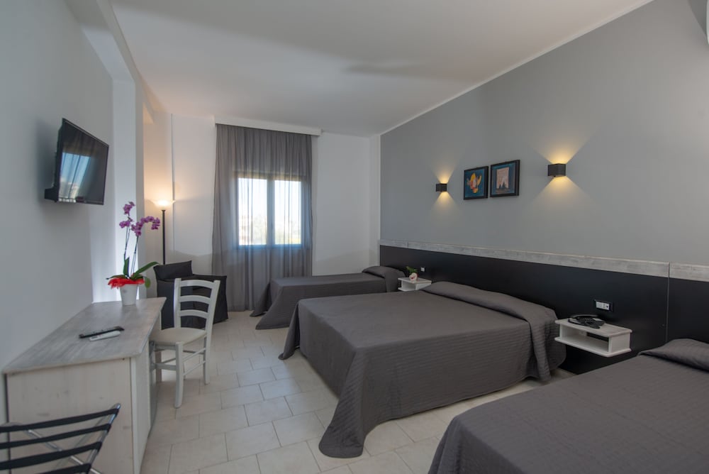Hotel Hopps — Hotel rooms in Mazara del Vallo, Sicily