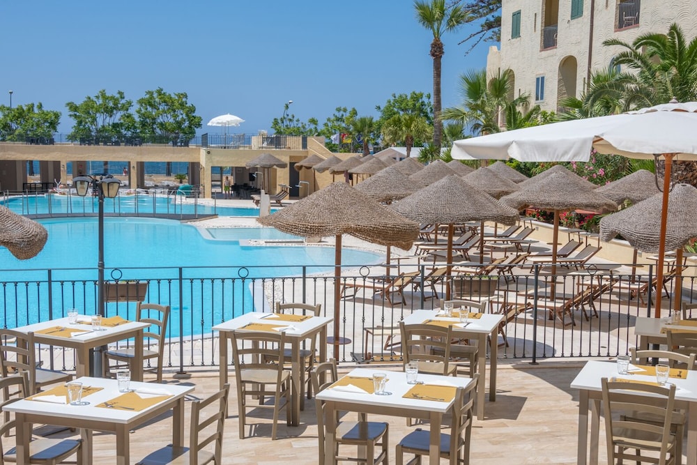 Hotel Hopps — Restaurant & bars in Mazara del Vallo, Sicily