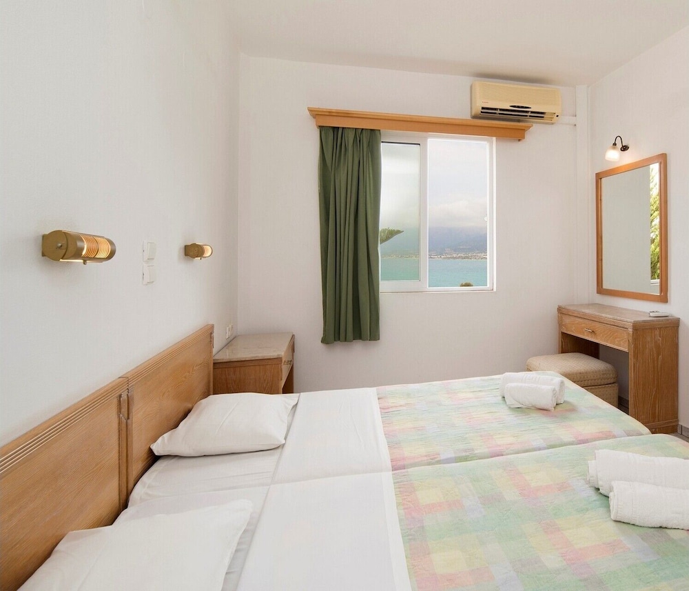 Horizon Beach Hotel — Hotel rooms in Stalida