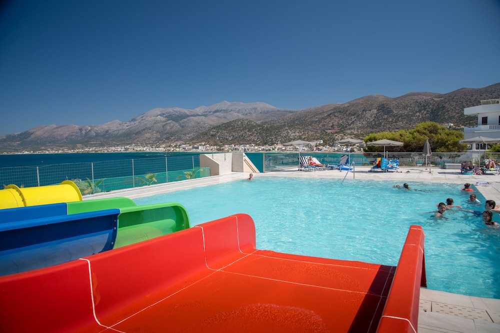 Horizon Beach Hotel — Swimming pool in Stalida