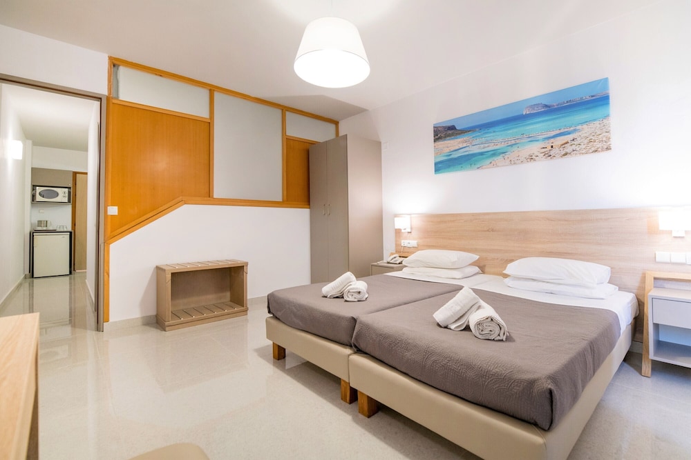 Horizon Beach Hotel — Hotel rooms in Stalida