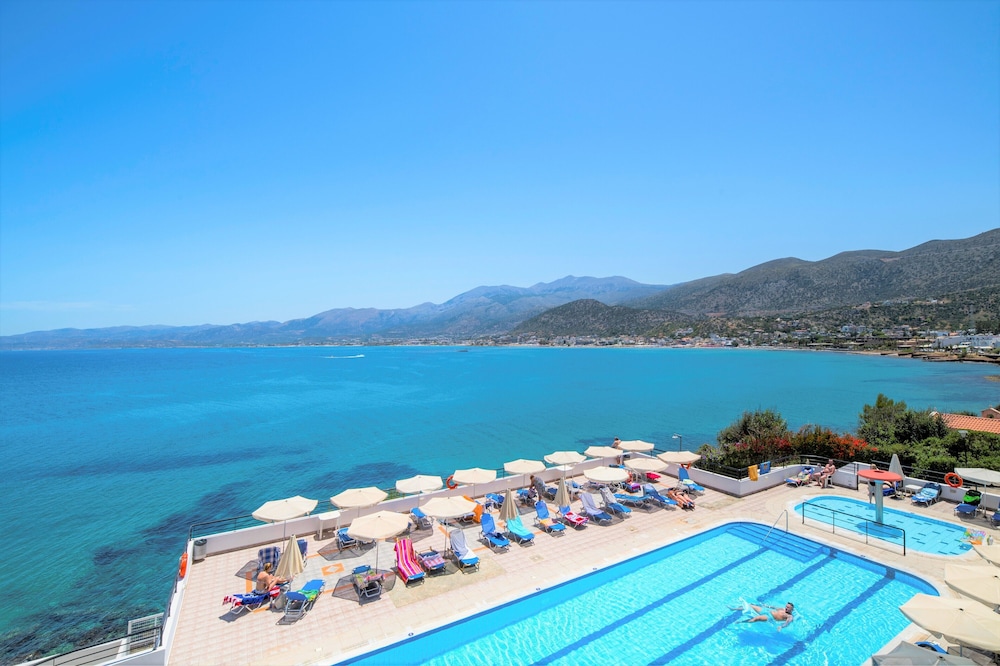 Horizon Beach Hotel — Swimming pool in Stalida