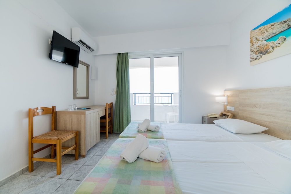 Horizon Beach Hotel — Hotel rooms in Stalida