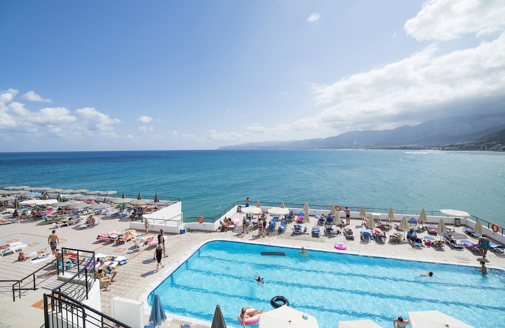 Horizon Beach Hotel - zdjęcie 3
