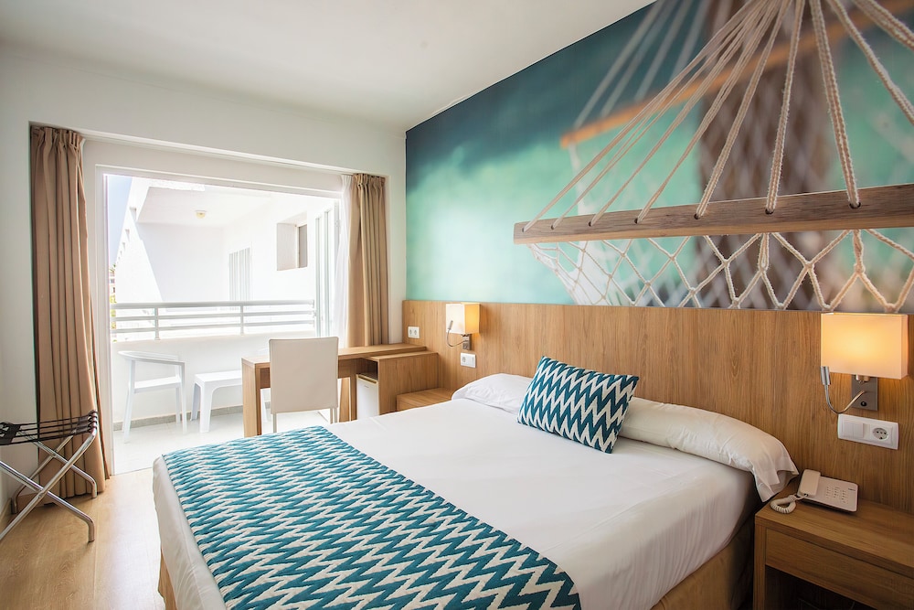 BQ Sarah Hotel - Adults Only — Hotel rooms in Can Picafort, Balearic Islands