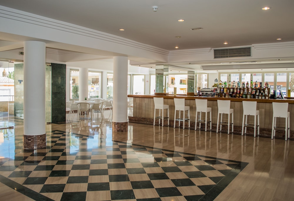 BQ Sarah Hotel - Adults Only — Restaurant & bars in Can Picafort, Balearic Islands