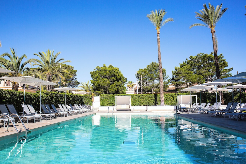 BQ Sarah Hotel - Adults Only — Swimming pool in Can Picafort, Balearic Islands