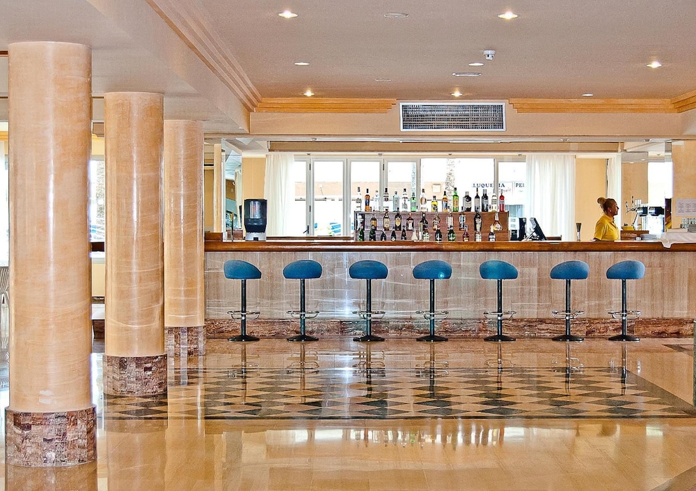 BQ Sarah Hotel - Adults Only — Restaurant & bars in Can Picafort, Balearic Islands