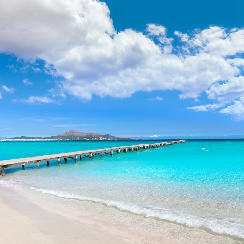 BQ Sarah Hotel - Adults Only — Beach in Can Picafort, Balearic Islands