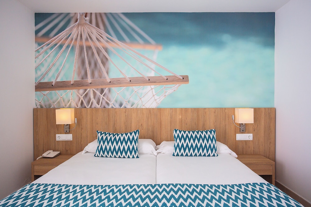 BQ Sarah Hotel - Adults Only — Hotel rooms in Can Picafort, Balearic Islands