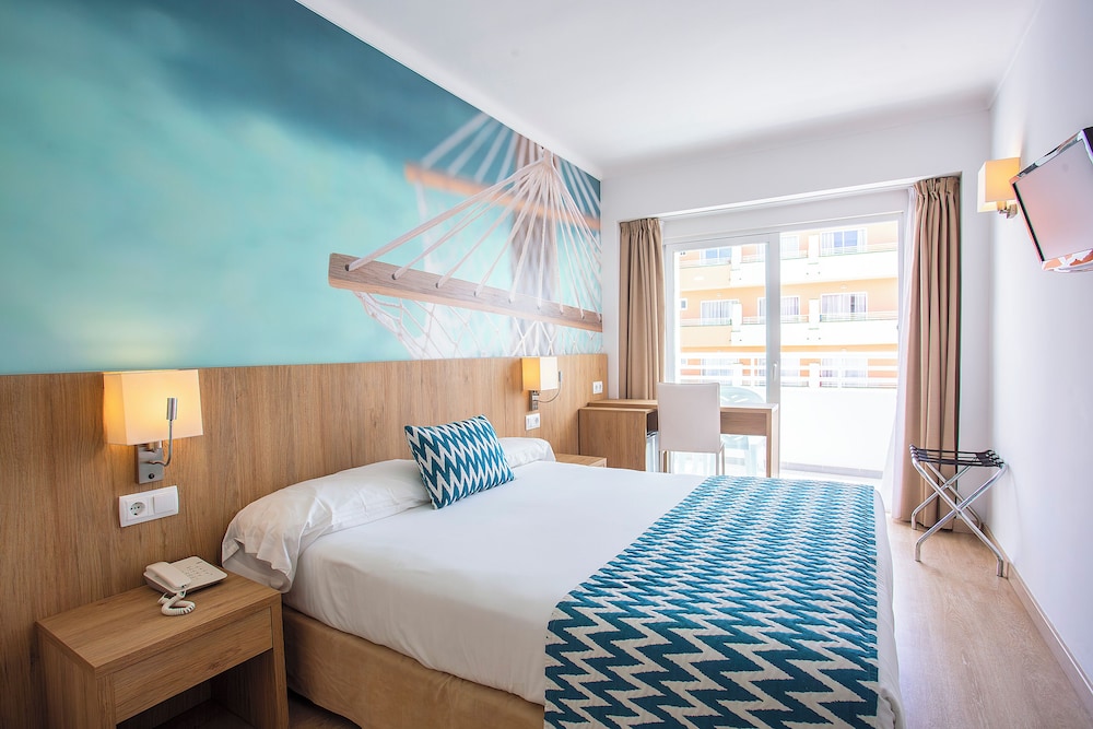 BQ Sarah Hotel - Adults Only — Hotel rooms in Can Picafort, Balearic Islands