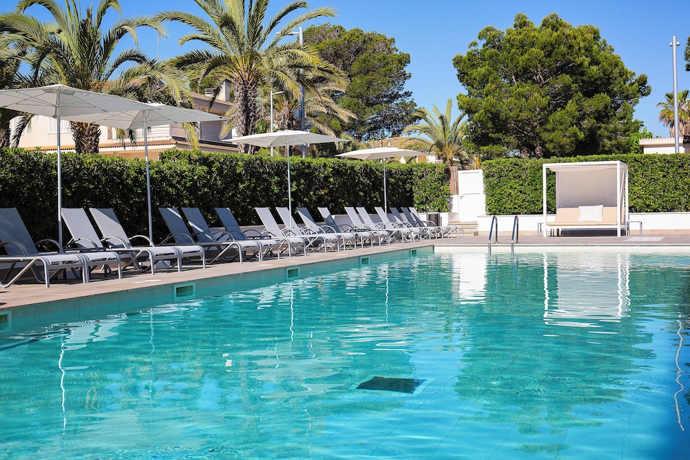 BQ Sarah Hotel - Adults Only — Swimming pool in Can Picafort, Balearic Islands