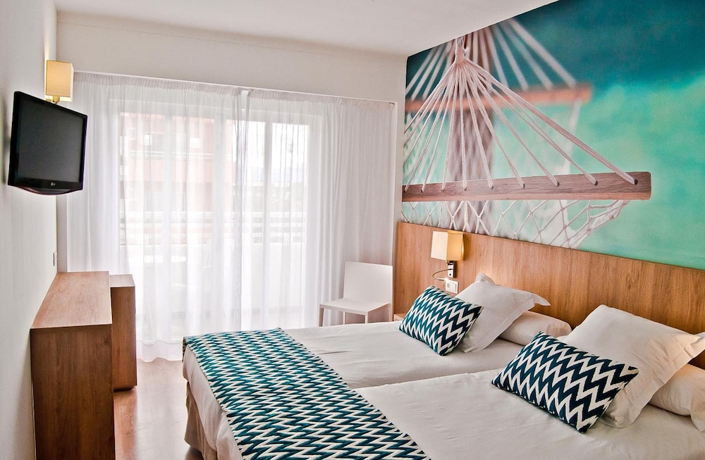 BQ Sarah Hotel - Adults Only — Hotel rooms in Can Picafort, Balearic Islands