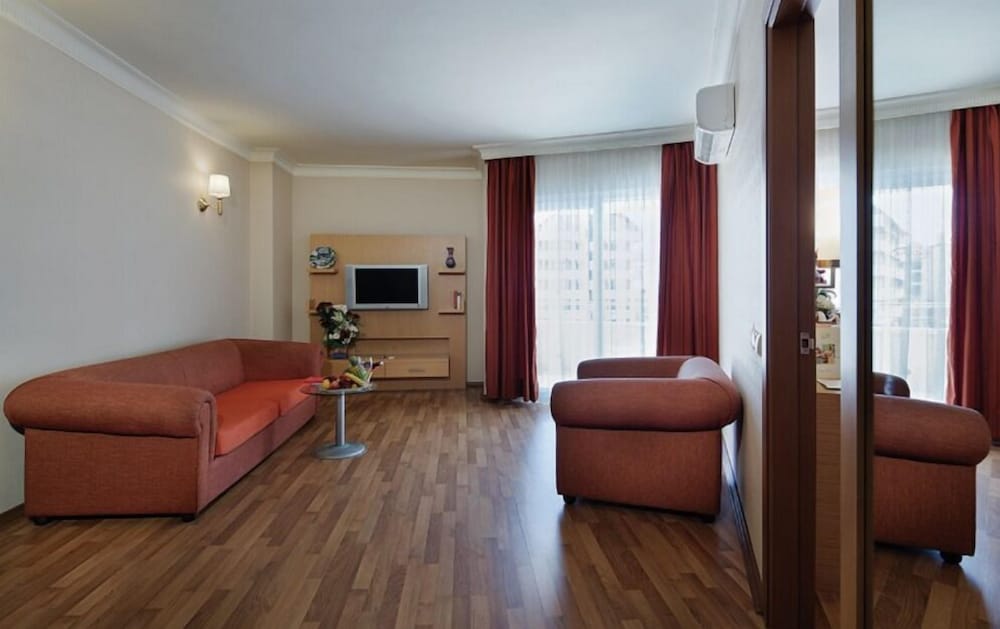 Alaiye Resort & Spa Hotel - All Inclusive — Hotel rooms in Alanya