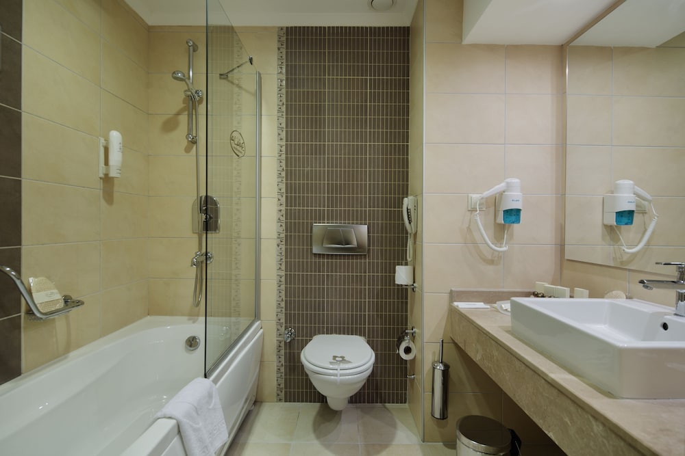 Alaiye Resort & Spa Hotel - All Inclusive — Hotel rooms in Alanya