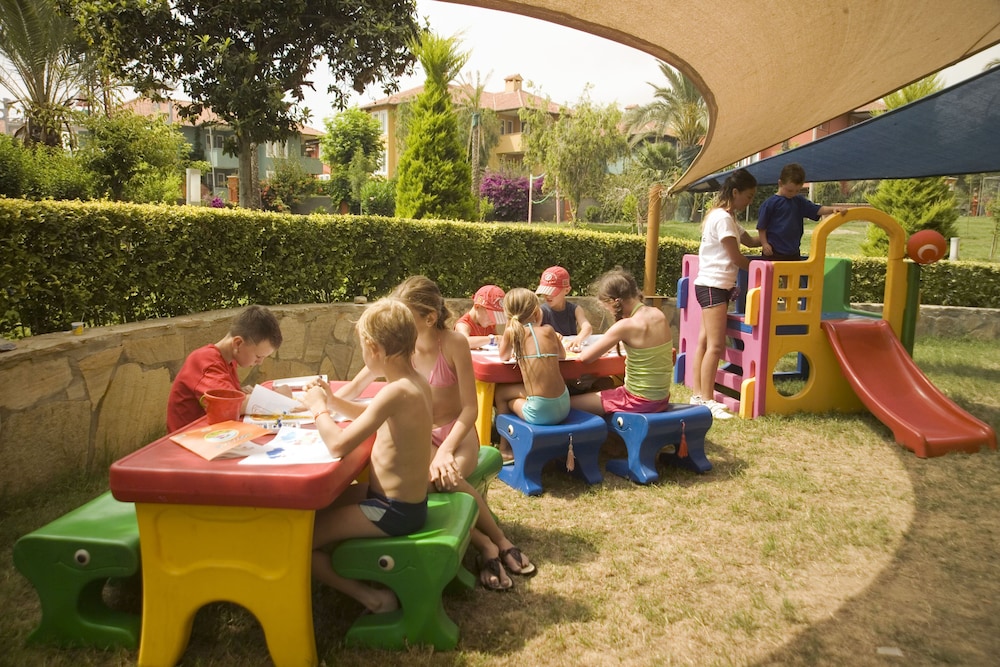 Alaiye Resort & Spa Hotel - All Inclusive — Attractions for children in Alanya