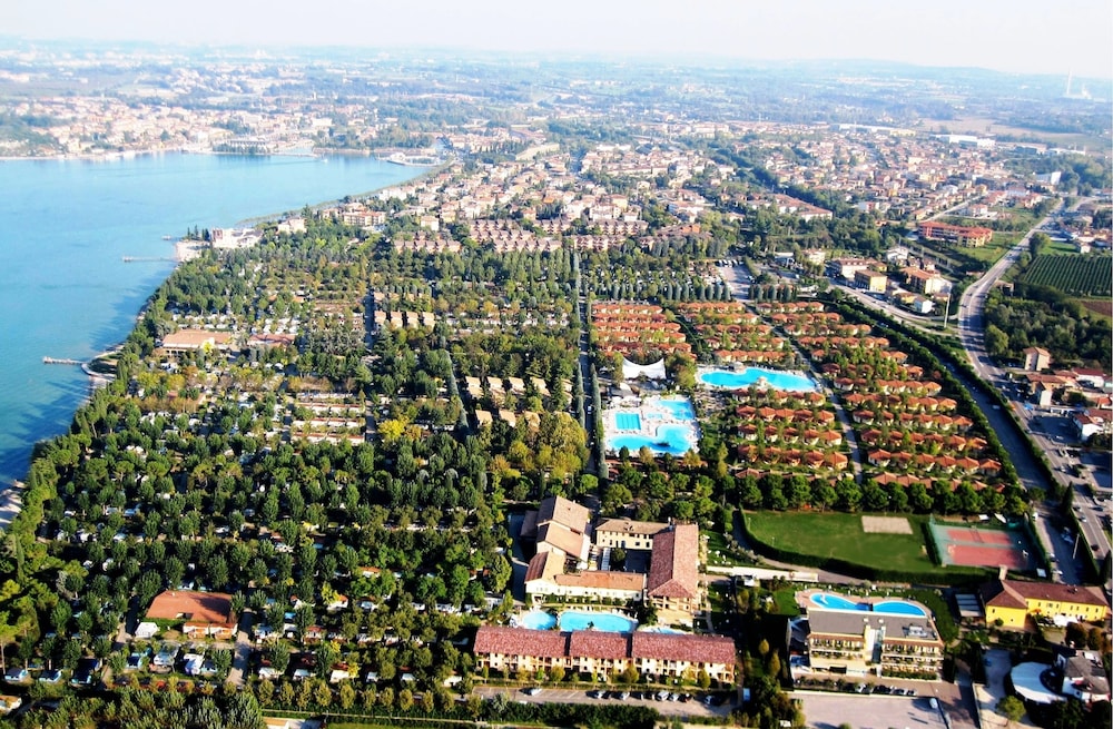 Camping Bella Italia — Attractions in the area in Peschiera del Garda, Veneto