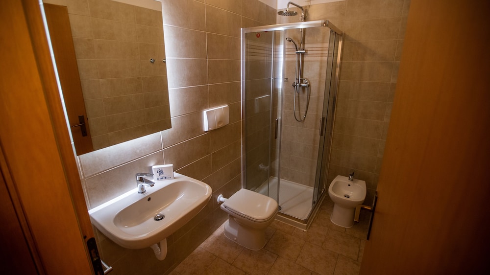 Camping Bella Italia — Hotel rooms in Peschiera del Garda, Veneto