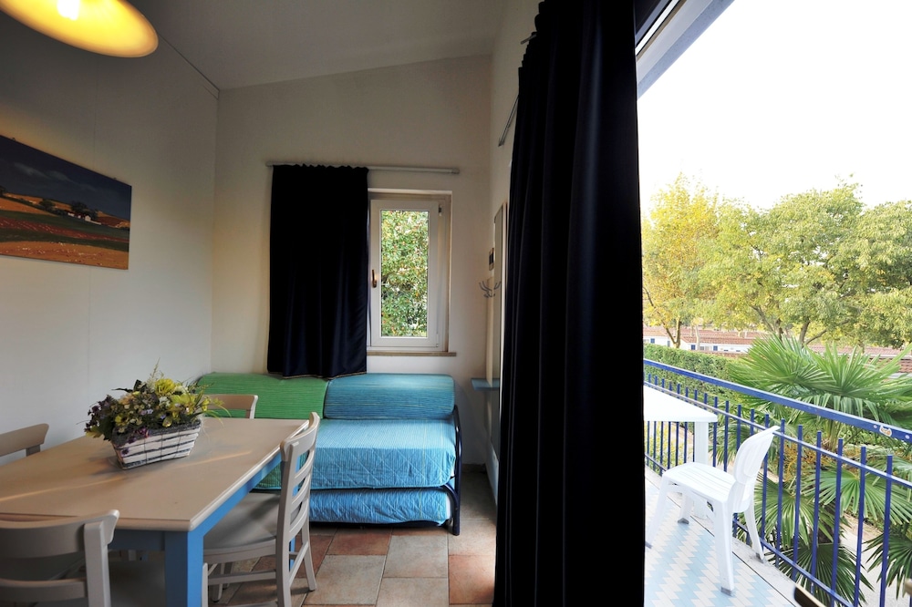 Camping Bella Italia — Hotel rooms in Peschiera del Garda, Veneto
