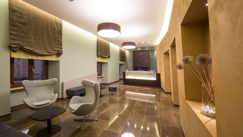Monti Palace Hotel — Hotel building in Rome, Lazio