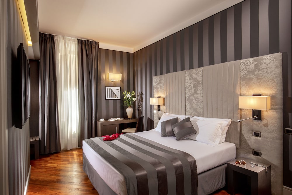 Monti Palace Hotel — Hotel rooms in Rome, Lazio