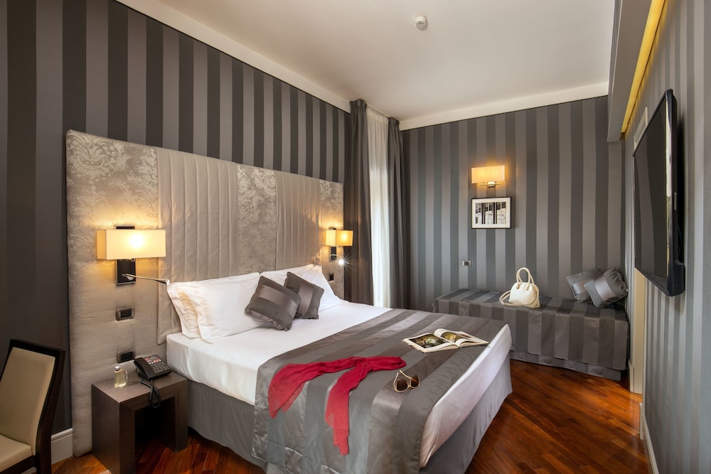 Monti Palace Hotel — Hotel rooms in Rome, Lazio