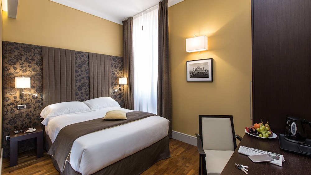 Monti Palace Hotel — Hotel rooms in Rome, Lazio