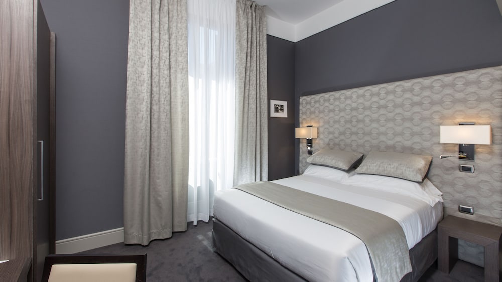 Monti Palace Hotel — Hotel rooms in Rome, Lazio