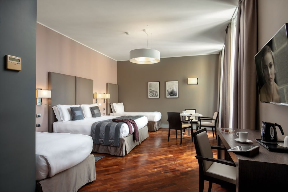 Monti Palace Hotel — Hotel rooms in Rome, Lazio