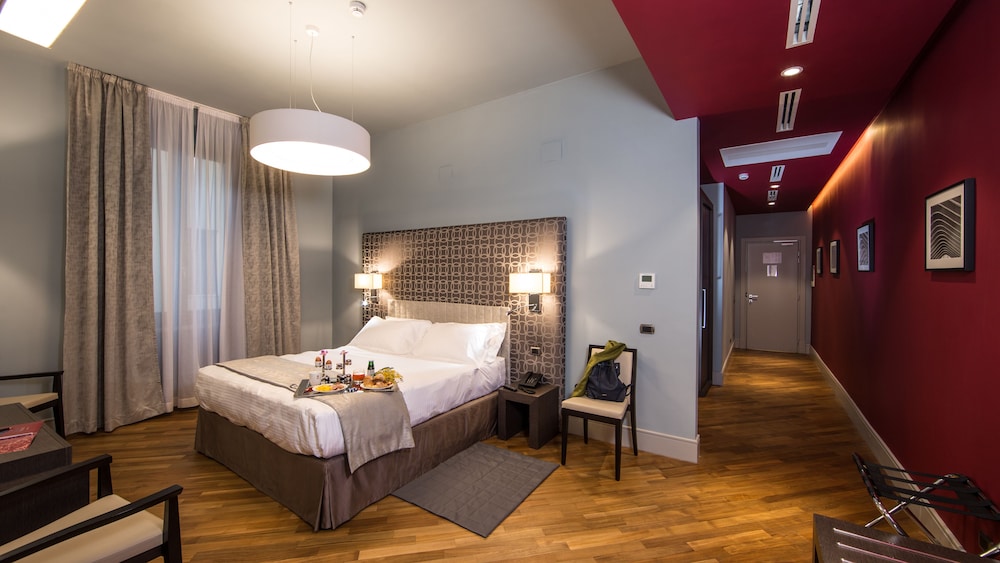 Monti Palace Hotel — Hotel rooms in Rome, Lazio