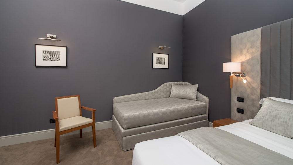 Monti Palace Hotel — Hotel rooms in Rome, Lazio
