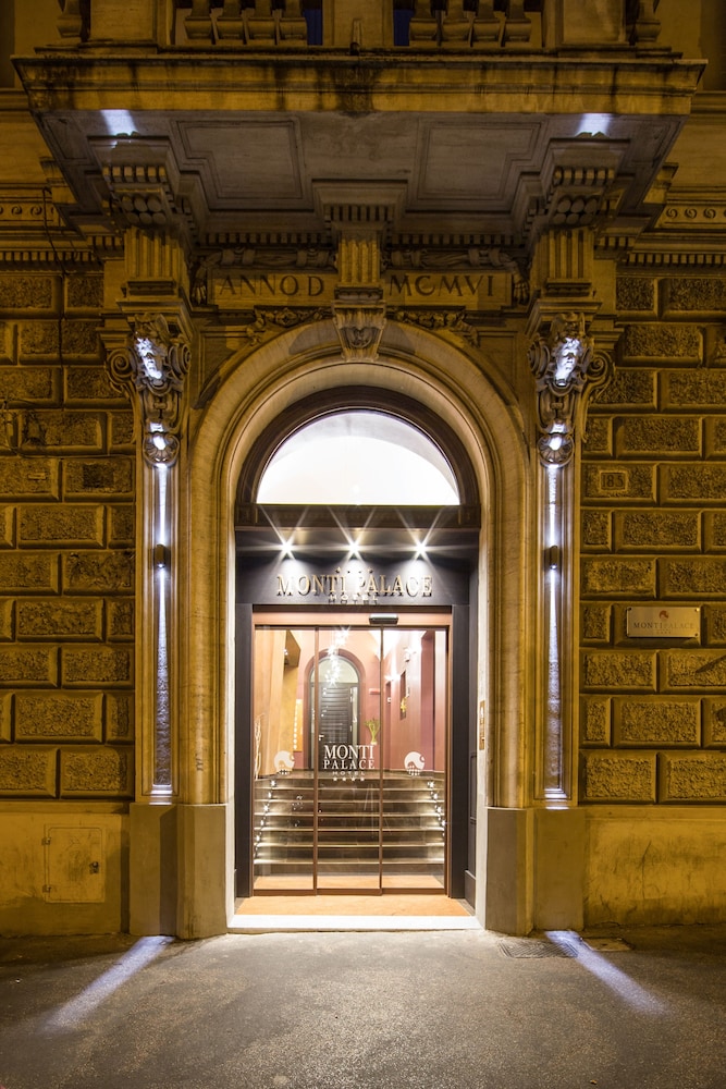 Monti Palace Hotel — Hotel building in Rome, Lazio