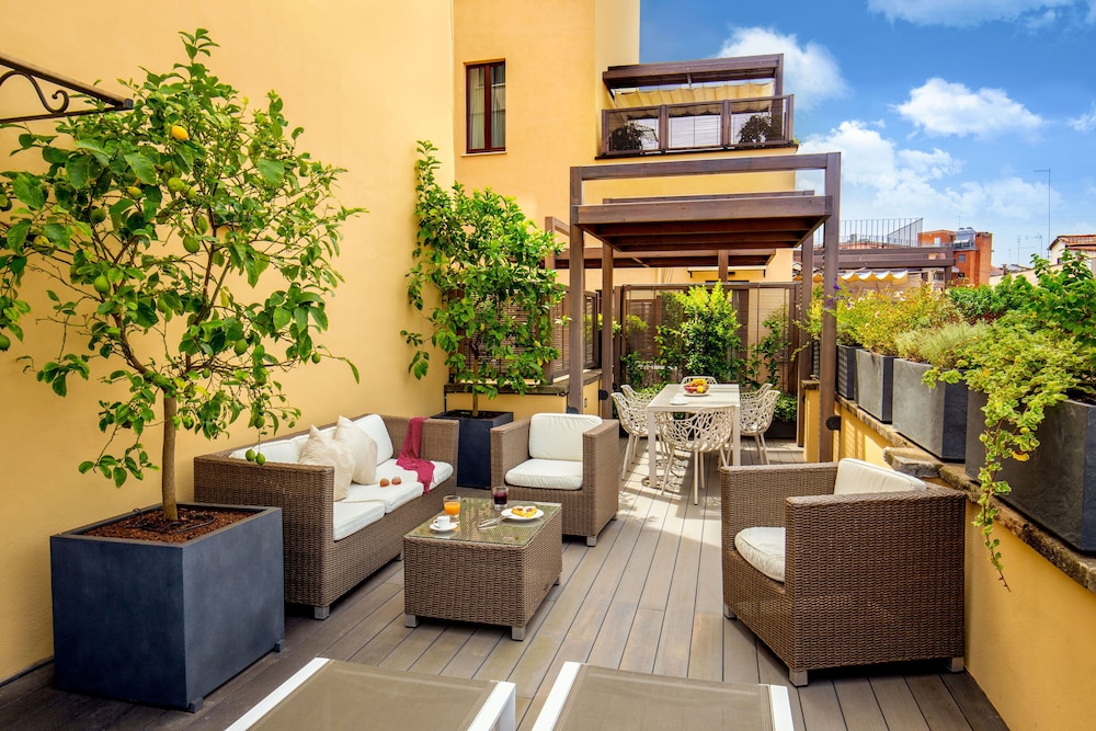 Monti Palace Hotel — Hotel building in Rome, Lazio
