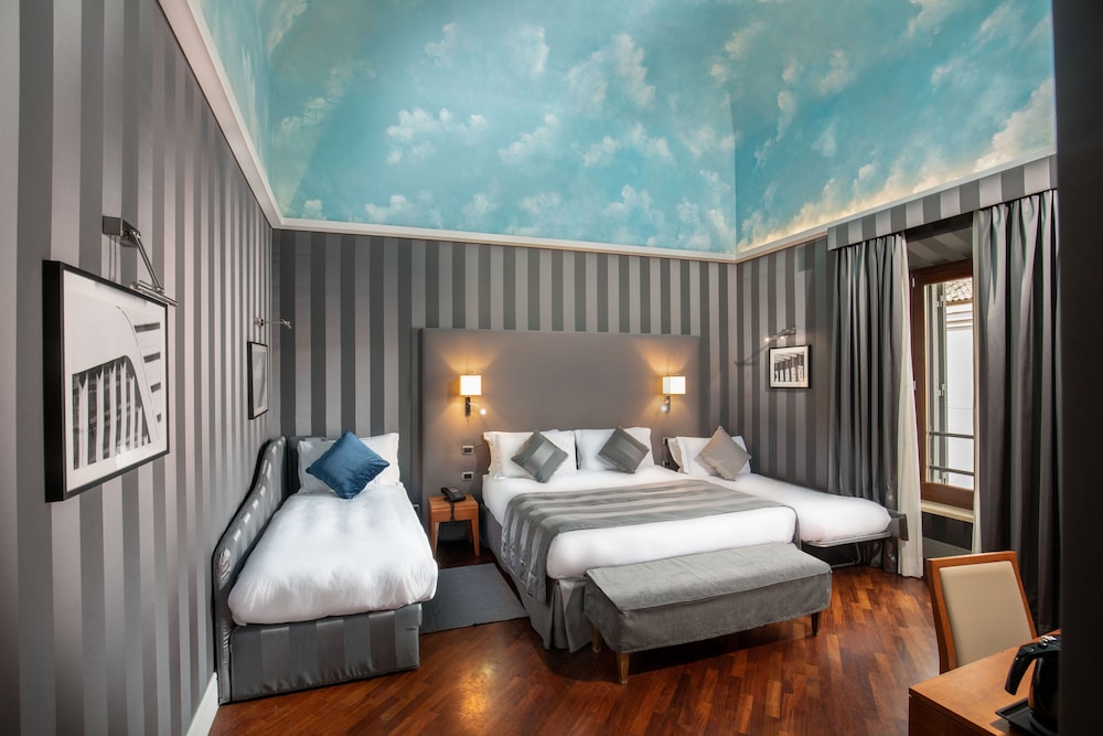 Monti Palace Hotel — Hotel rooms in Rome, Lazio