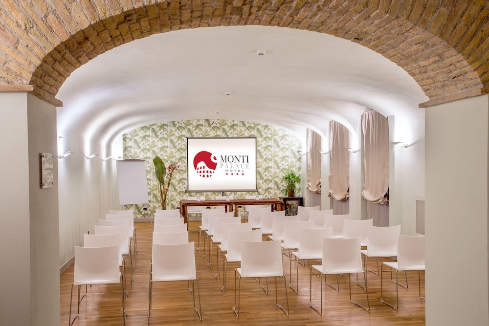 Monti Palace Hotel — Hotel building in Rome, Lazio