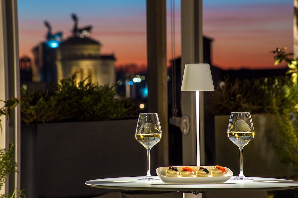 Monti Palace Hotel — Restaurant & bars in Rome, Lazio
