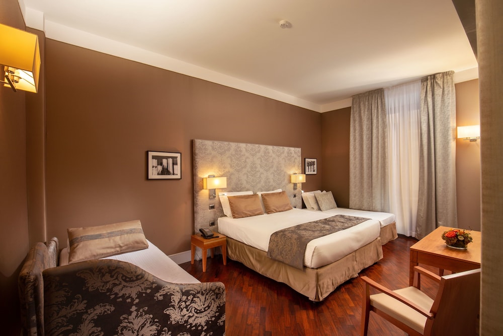 Monti Palace Hotel — Hotel rooms in Rome, Lazio