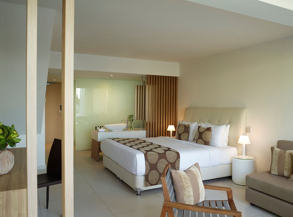 The Ixian Grand & All Suites - Adults Only — Hotel rooms in Ialyssos, South Aegean