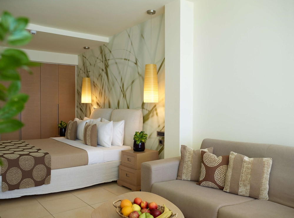 The Ixian Grand & All Suites - Adults Only — Hotel rooms in Ialyssos, South Aegean